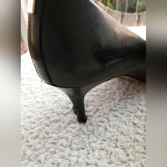 Coach Women's Classic Black Leather Pumps - Picture 10 of 12